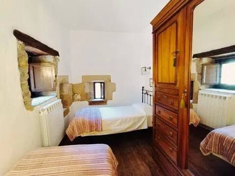 Casa de 213 m² en Espinosa de los Monteros