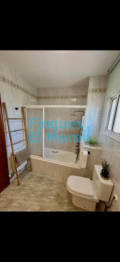 Casa de 242 m² en Vila-rodona
