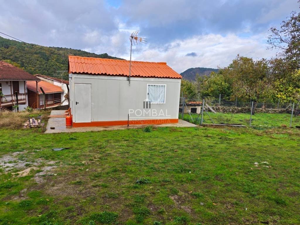 Casa de 97 m² en Parada de Sil