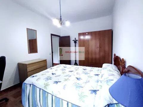 Piso de 100 m² en Oviedo
