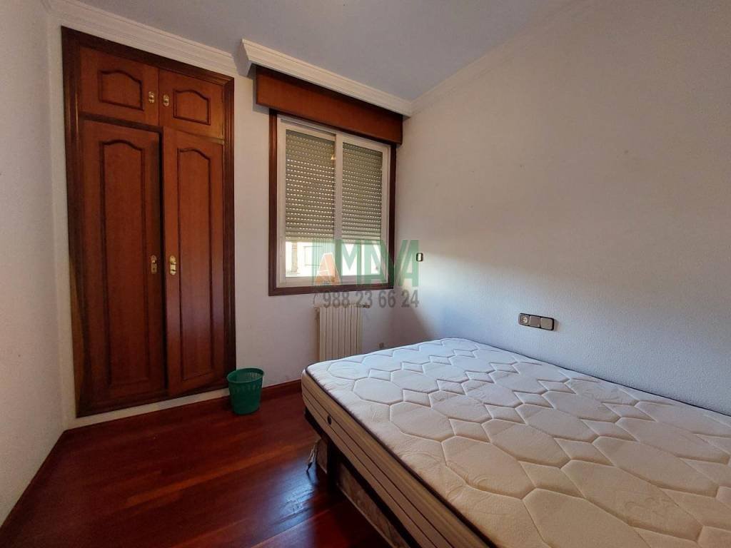 Pis de 90 m² a Ourense