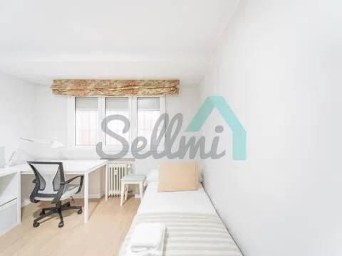 Piso de 80 m² en Oviedo