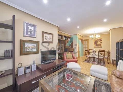Wohnung 130 m² in Oviedo