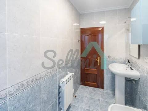 Piso de 67 m² en Oviedo