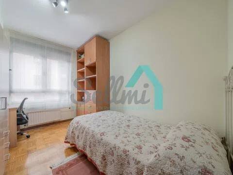 Piso de 90 m² en Oviedo
