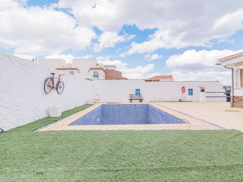 Casa de 350 m² en Las Gabias