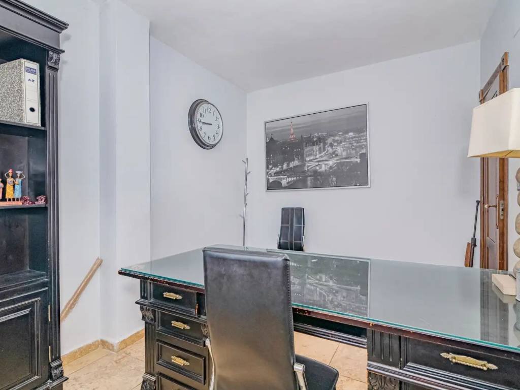 Casa de 350 m² en Las Gabias