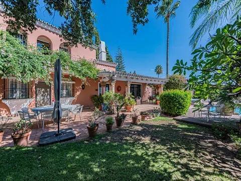 Casa de 438 m² en Marbella