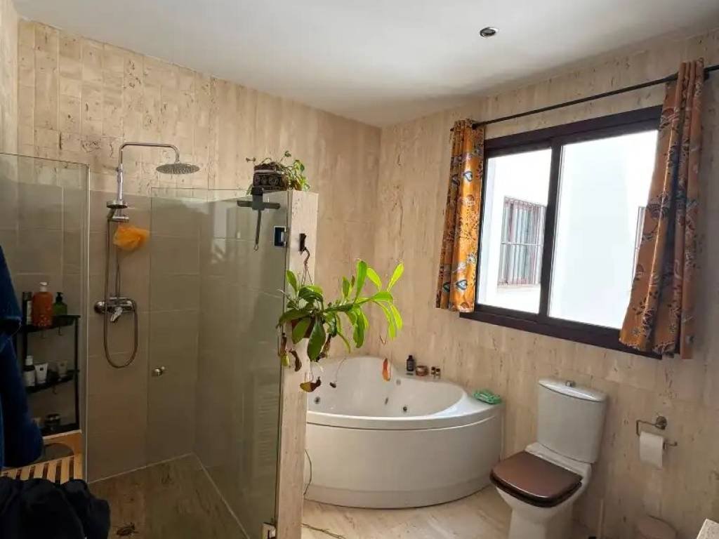 Casa de 244 m² en Sevilla