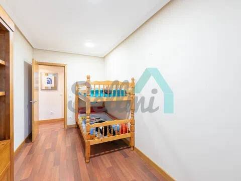 Piso de 103 m² en Oviedo