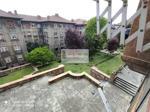 Piso de 90 m² en Oviedo