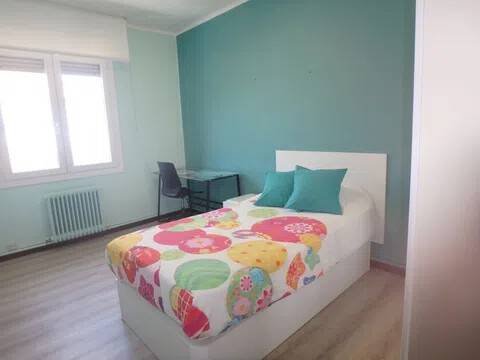Piso de 80 m² en Pamplona