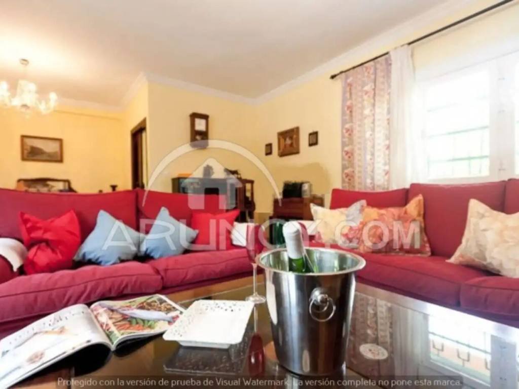 Casa de 225 m² en Alcalá de Guadaíra