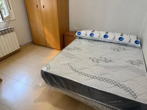 Habitación 140 m², Lérida