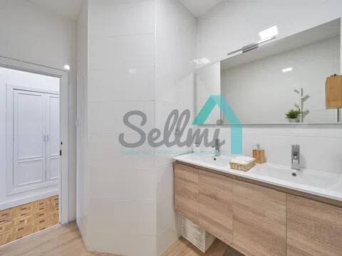 Piso de 106 m² en Oviedo