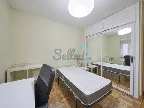 Piso de 85 m² en Oviedo