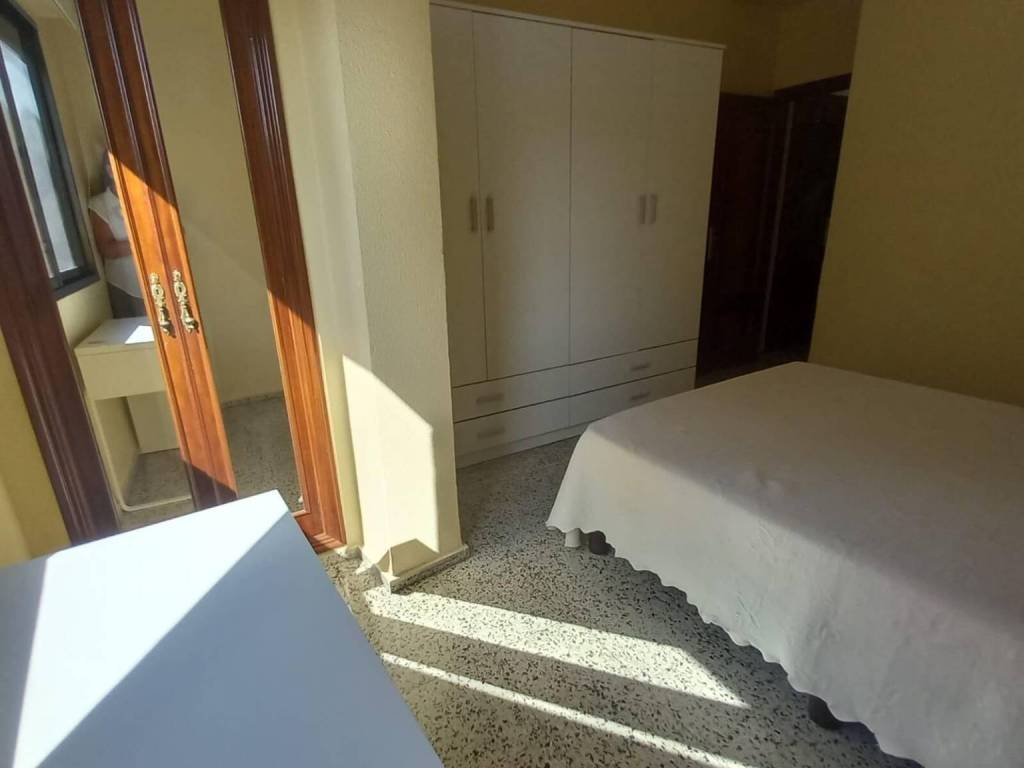 Pis de 76 m² a Còrdova