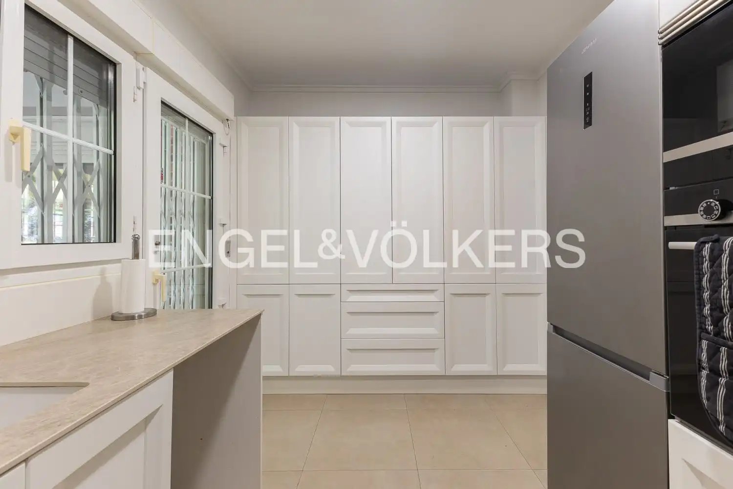 Casa de 238 m² en Paterna