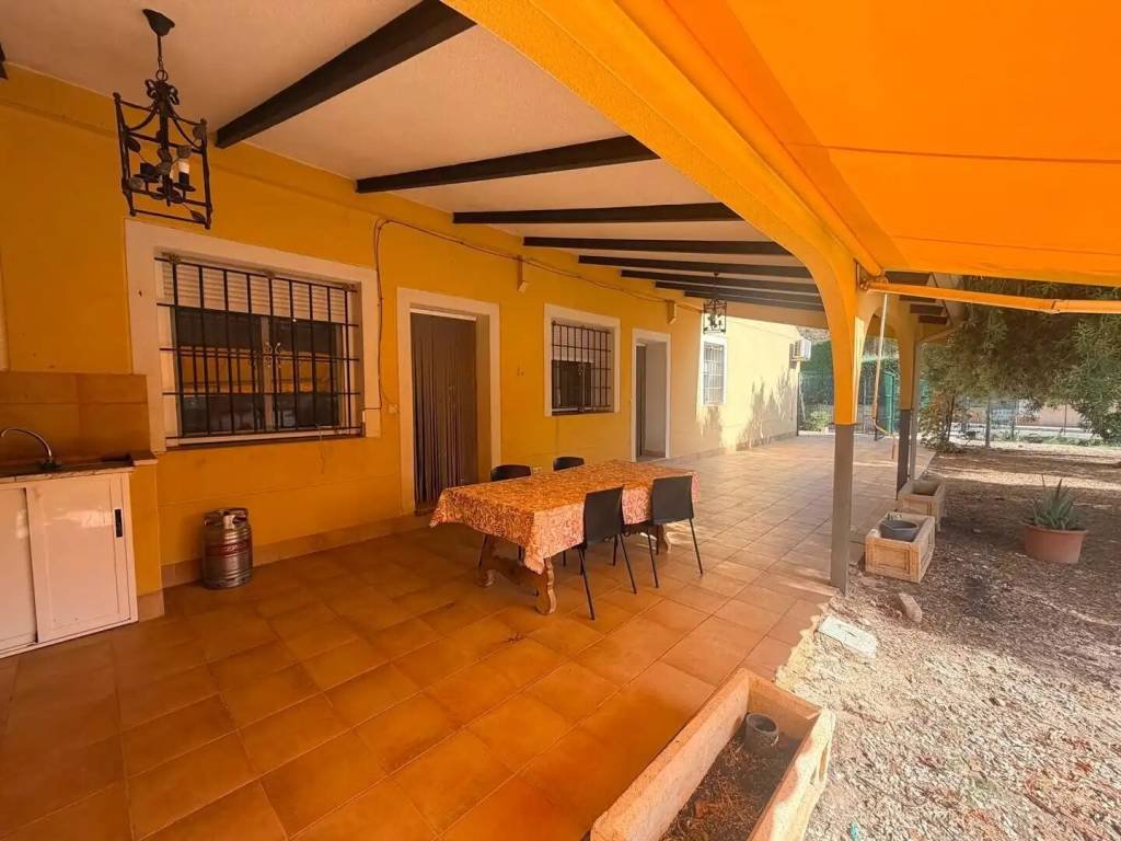 Casa de 290 m² en Elche
