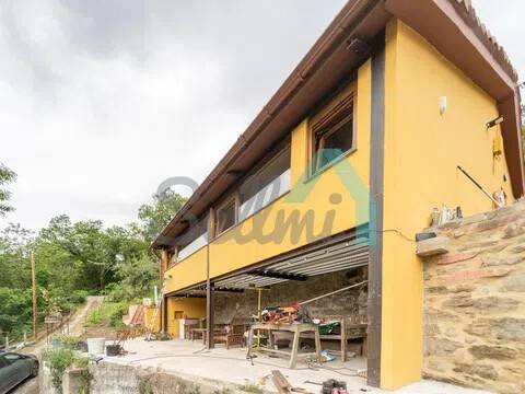 Casa de 100 m² en Mieres