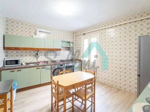 Piso de 212 m² en Oviedo