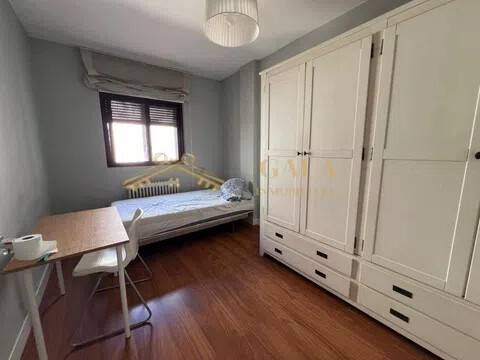 Piso de 130 m² en Cáceres