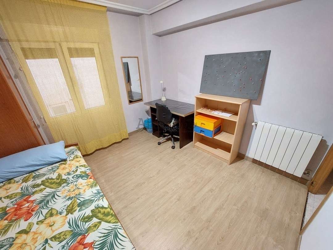 Piso de 108 m² en Oviedo