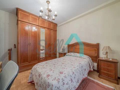 Piso de 90 m² en Oviedo