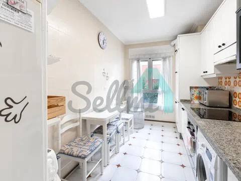Piso de 80 m² en Oviedo