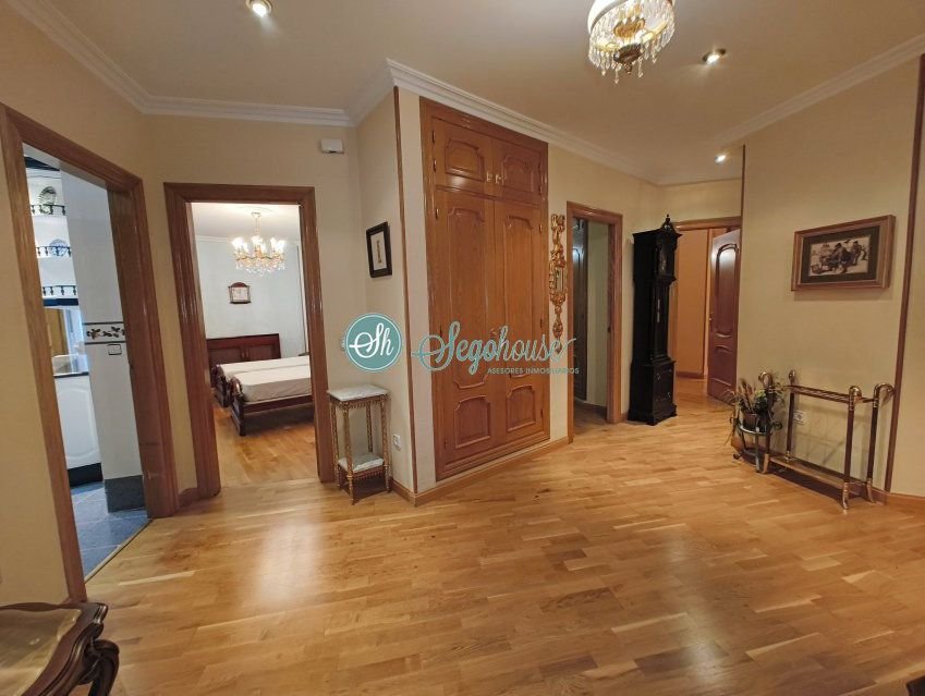Piso de 200 m² en Segovia