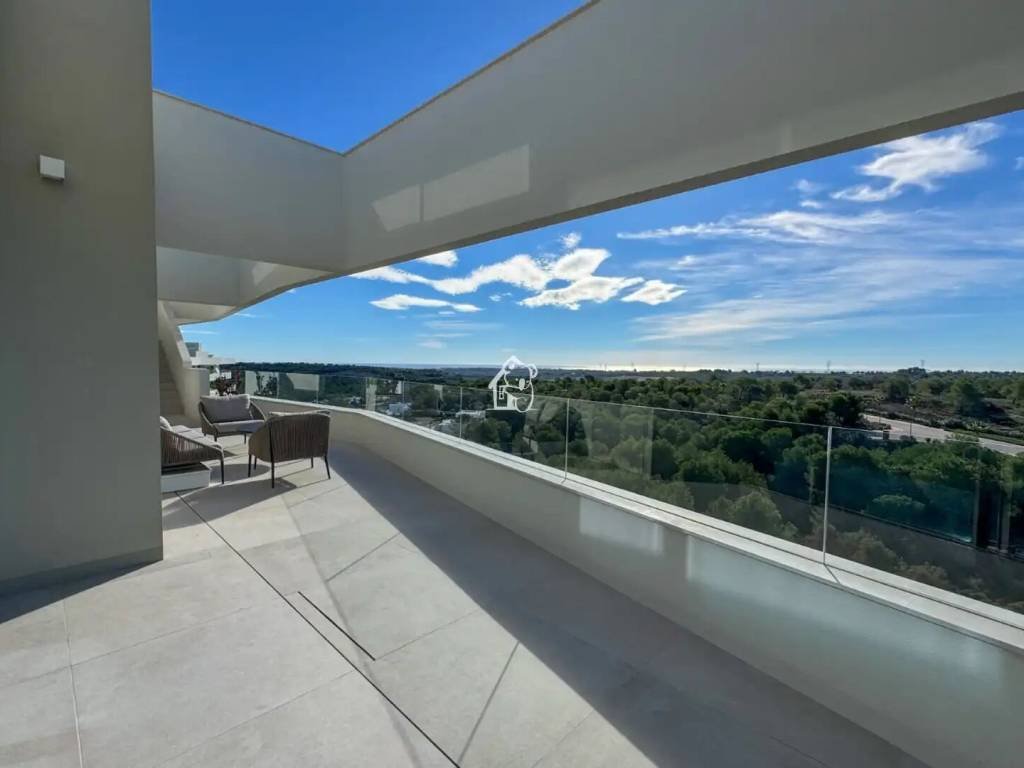 Pis de 360 m² a Oriola