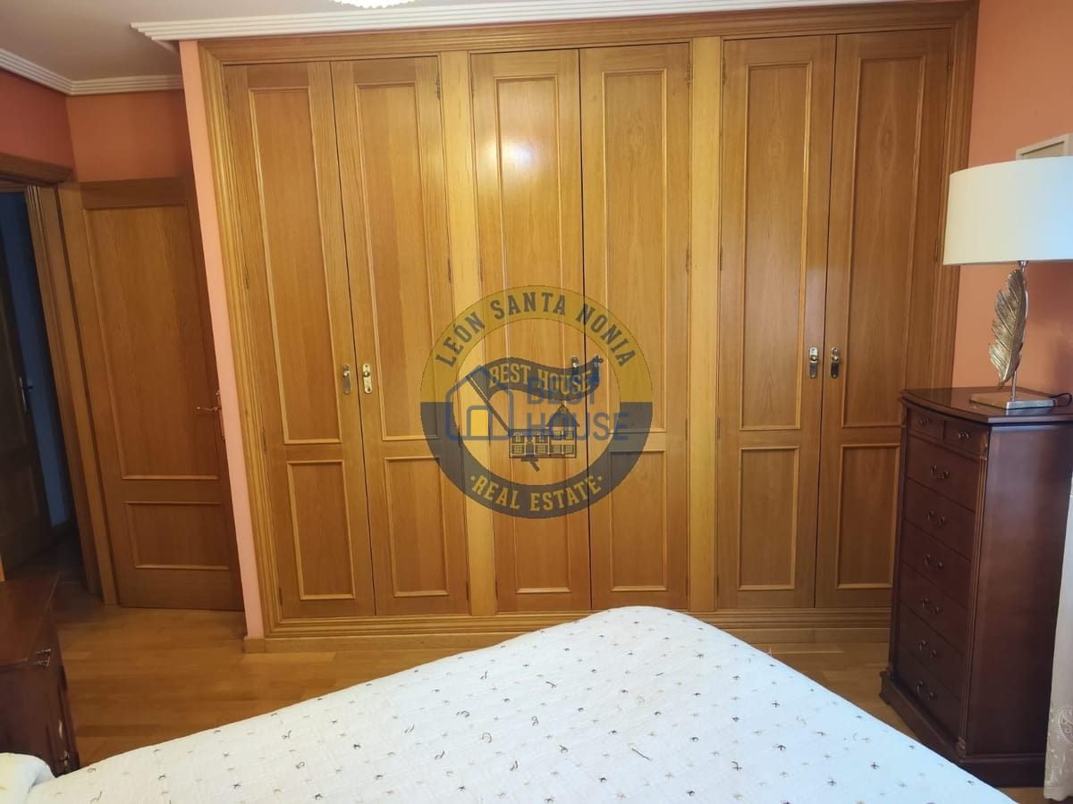 Pis de 80 m² a Lleó