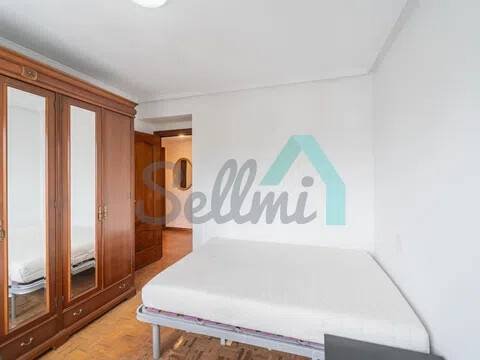 Piso de 85 m² en Oviedo