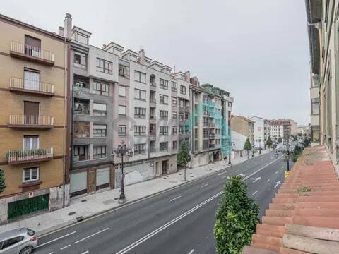Habitación 137 m², Oviedo