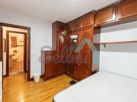 Piso de 126 m² en Oviedo