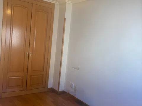 Piso de 89 m² en Oviedo