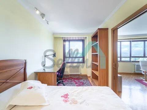 Piso de 104 m² en Oviedo