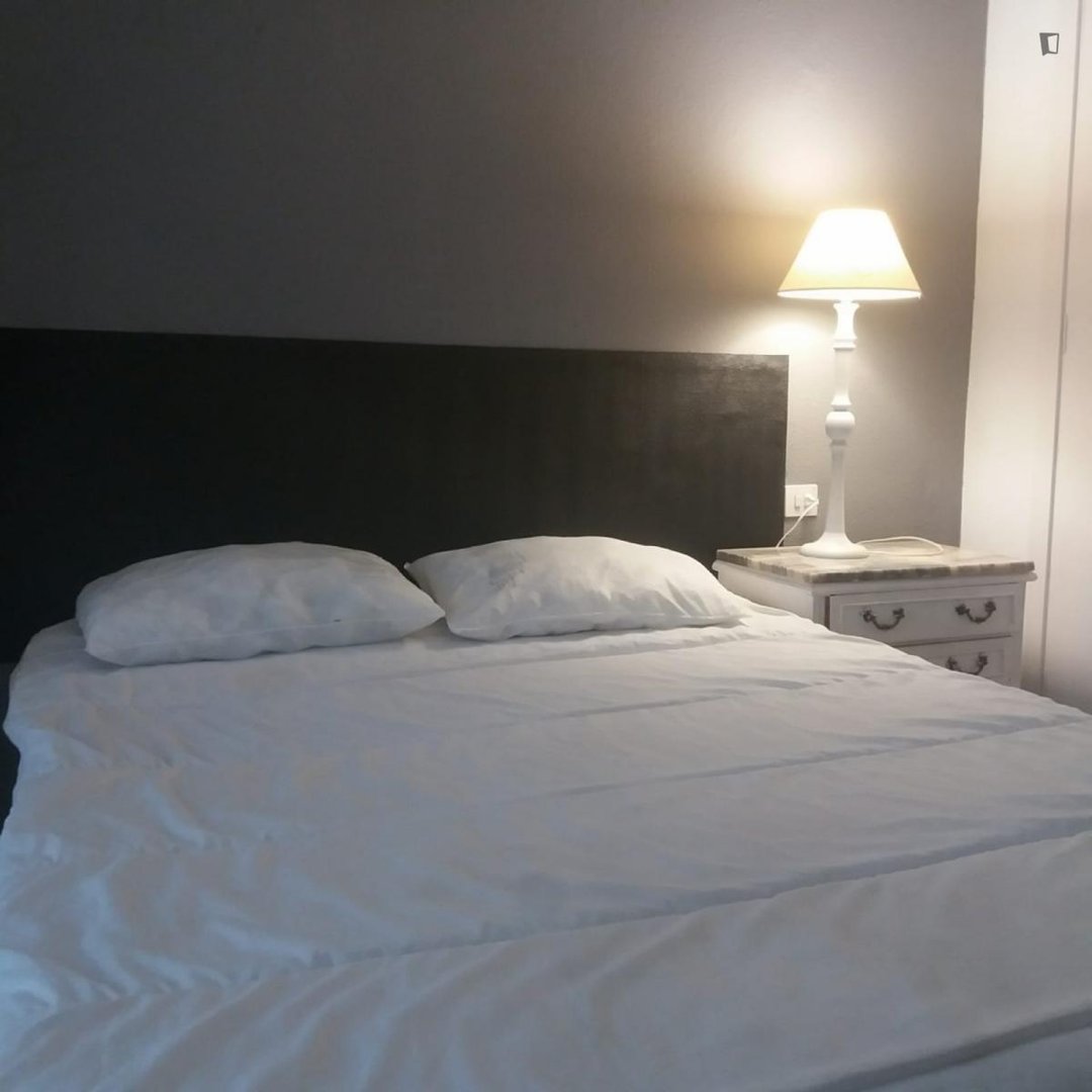 Chambre à louer, Valence