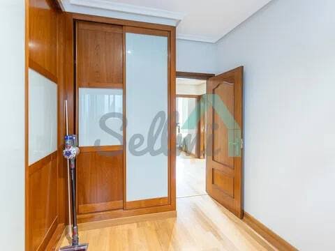 Piso de 132 m² en Oviedo