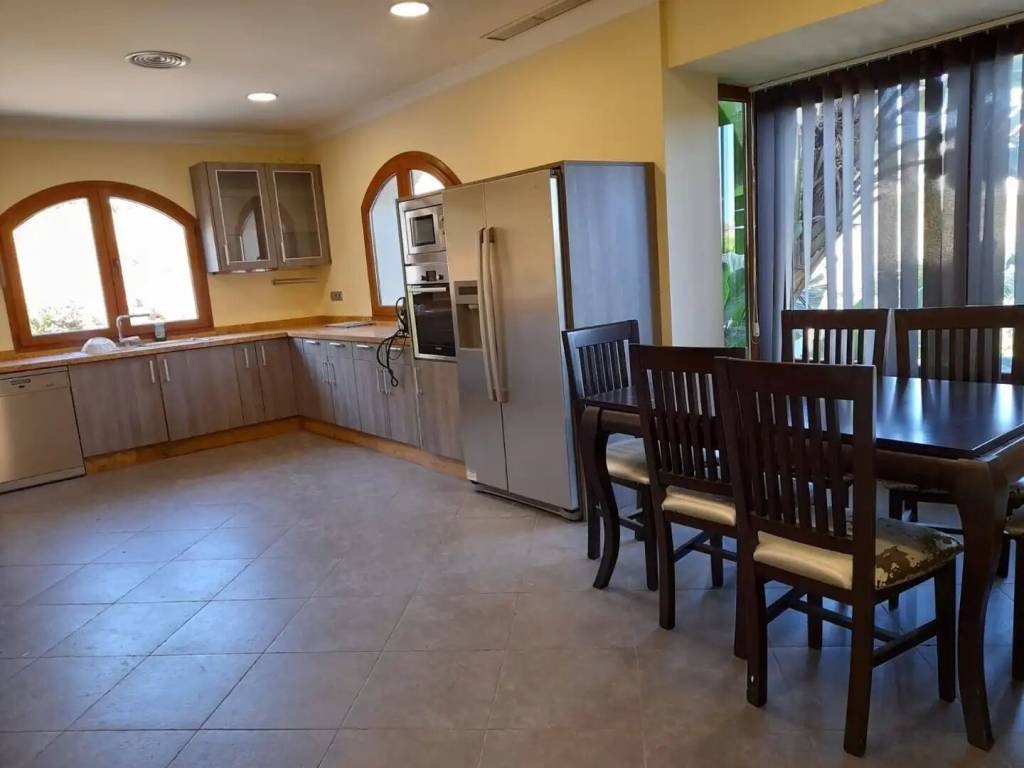 Casa de 752 m² en Estepona