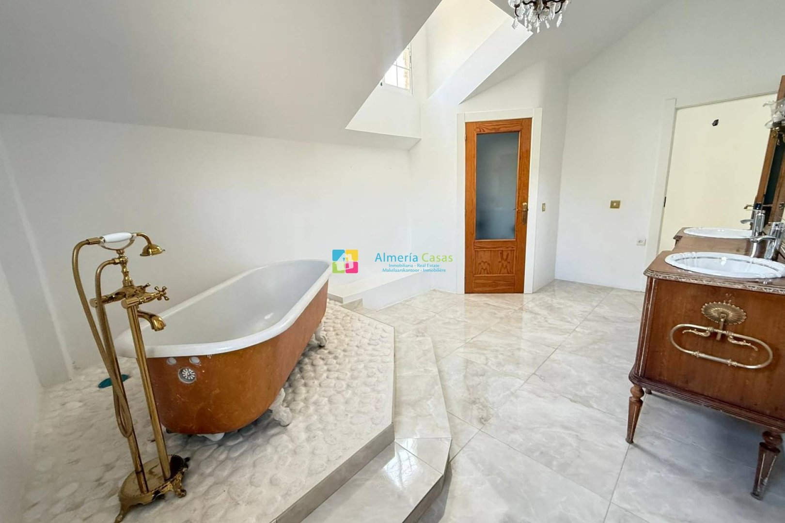 Piso de 300 m² en Albox