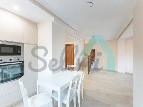Pis de 137 m² a Oviedo