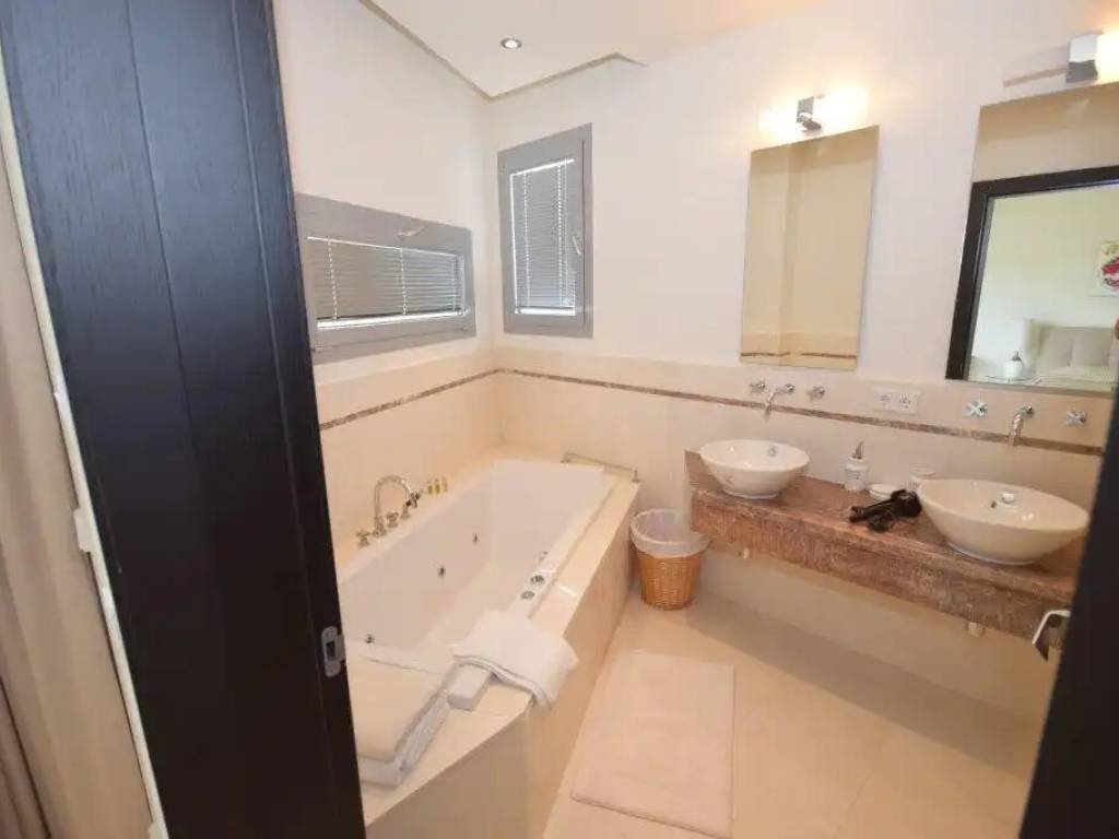 Casa de 330 m² en Marbella