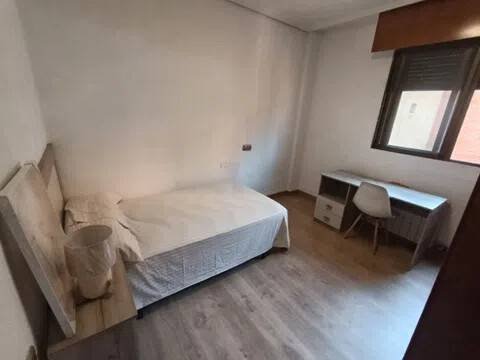 Quarto para alugar, Albacete