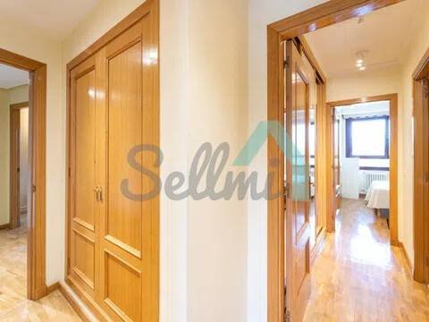 Piso de 104 m² en Oviedo