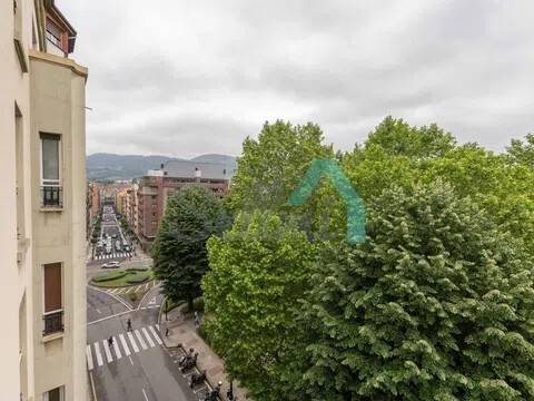 Piso de 153 m² en Oviedo
