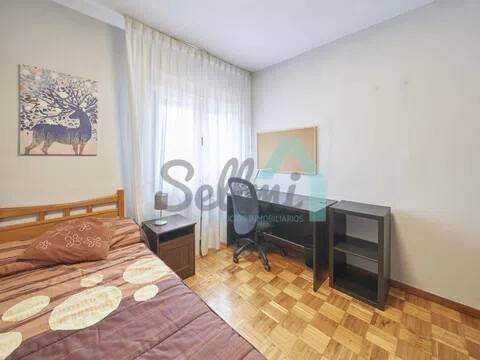 Piso de 84 m² en Oviedo
