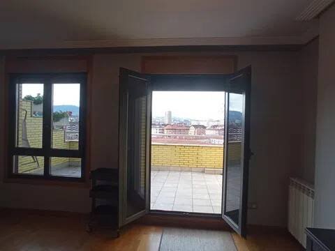 Piso de 93 m² en Oviedo