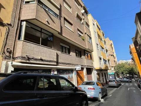 Piso de 100 m² en Alicante