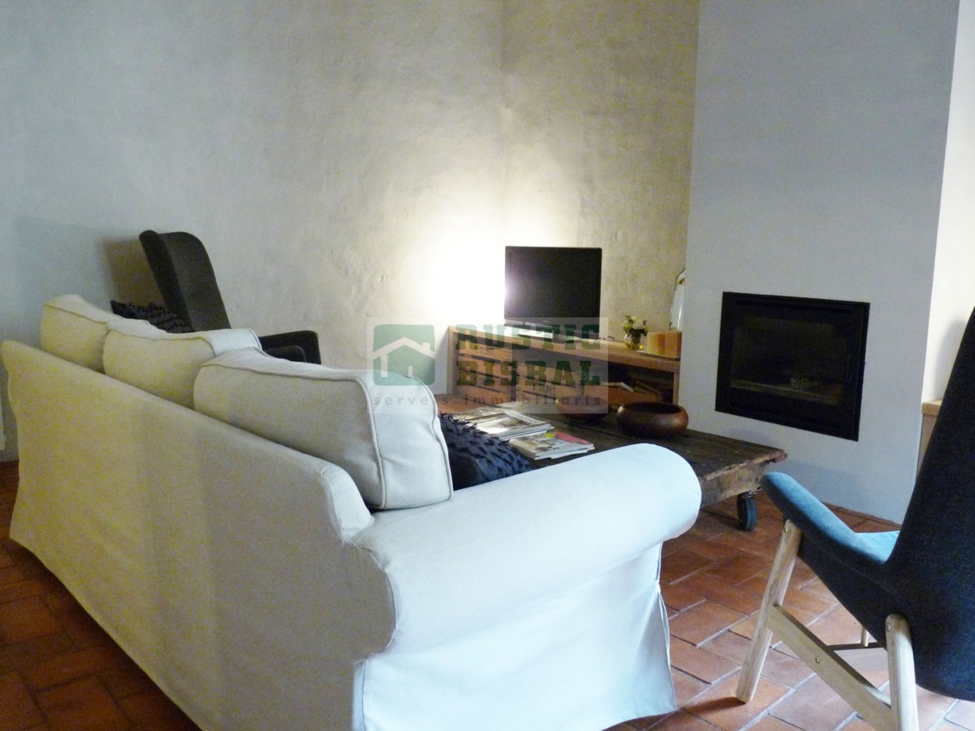 Piso de 250 m² en Corçà